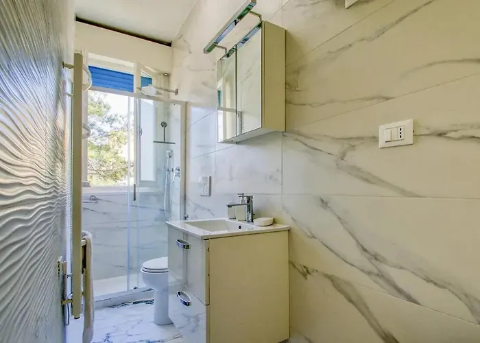 Modern In Lido Di Pomposa, 50 M² With Balcony. *